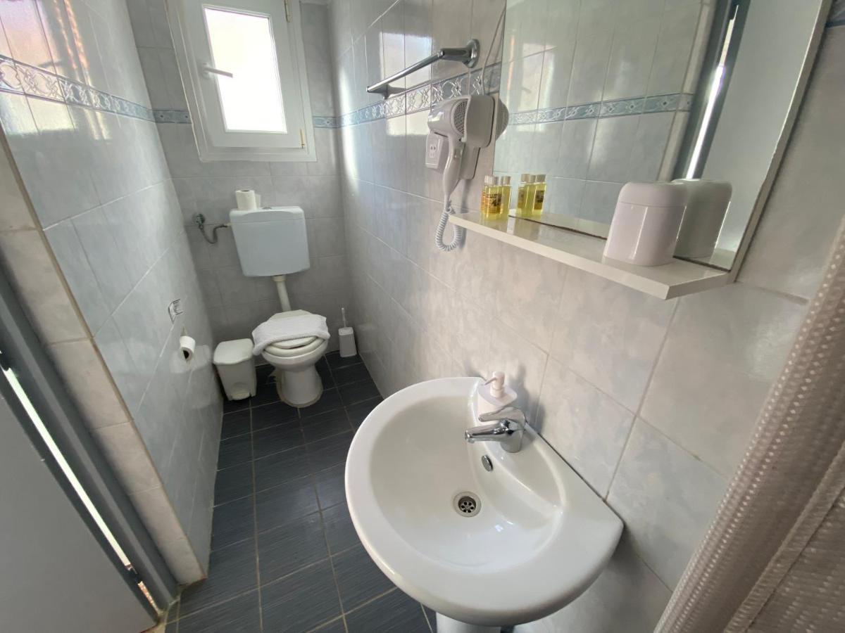 Sunset View Rooms Agia Triada  Exterior photo